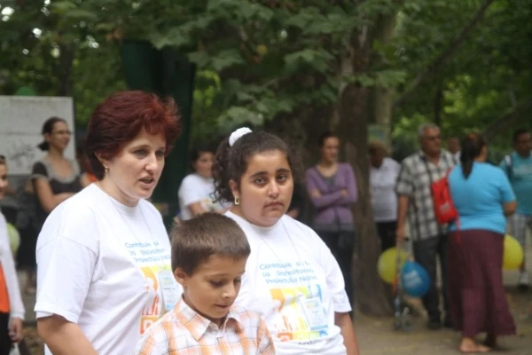 Copiii ajută copii